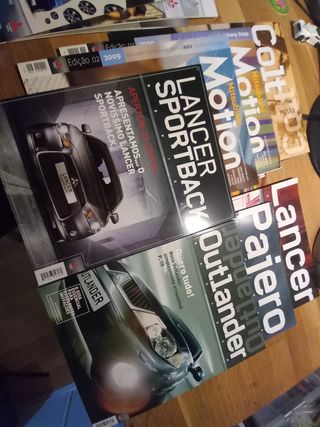 Conjunto catálogos Mitsubishi