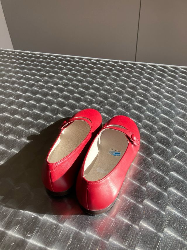 Zapatos merceditas niña. Talla 30