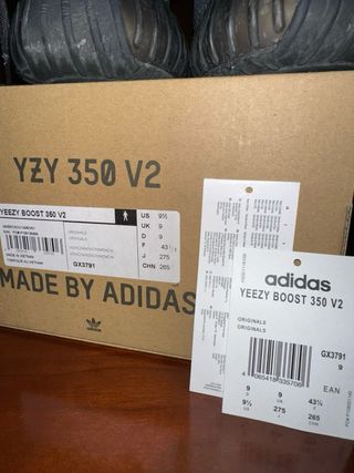 Yeezy boost 350 V2 eur 43 1/3 - us 9 1/2