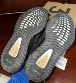 Yeezy boost 350 V2 eur 43 1/3 - us 9 1/2