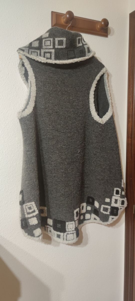 Poncho ideal para llevar con camiseta o sueter