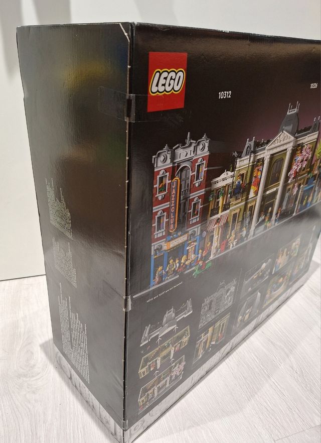 Lego British Museum of Natural History