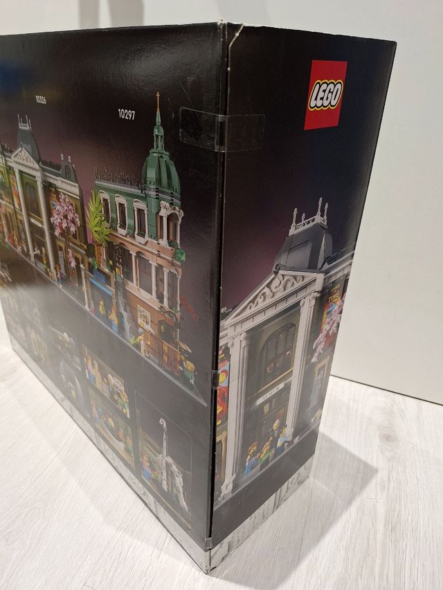 Lego British Museum of Natural History