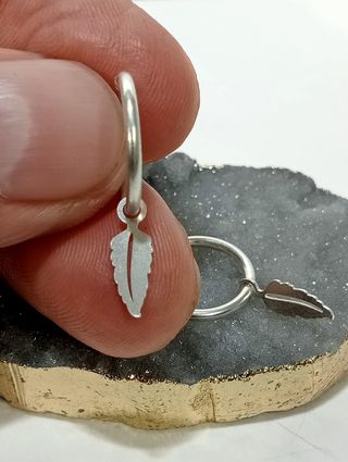 Aros pluma plata de ley 925.