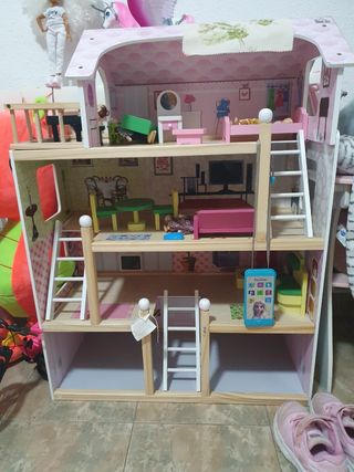 Casita de madera niña