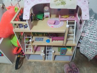 Casita de madera niña