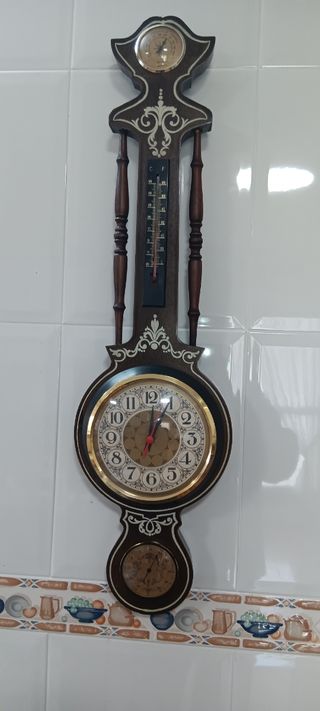METOPA CON RELOJ E INTRUMENTO DE METEORO