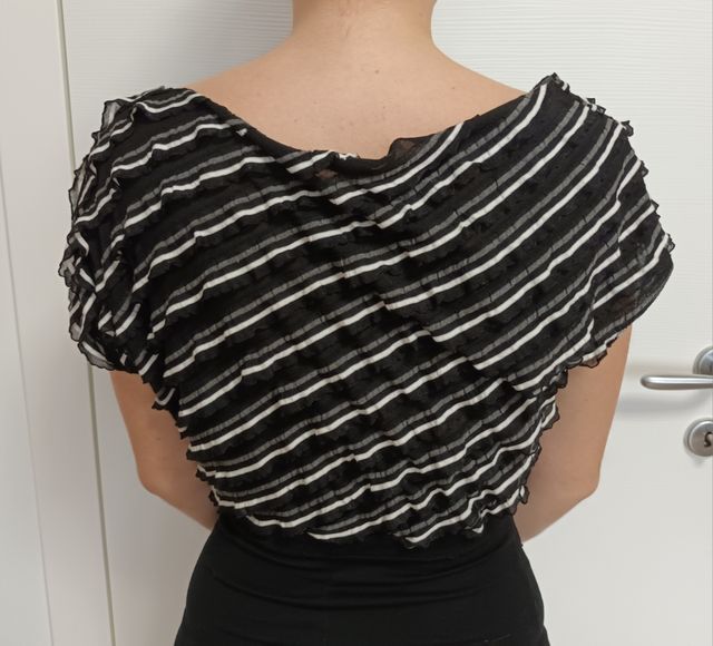 Vestito nero aderente