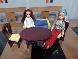 Lote muebles para muñecas maniqui.