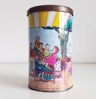 Caja de metal vintage