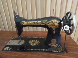 Máquina de coser Singer de 1922.