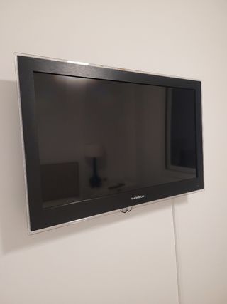Tv THOMSON negra 32 pulgadas
