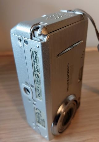 Cámara NIKON Coolpix 3700