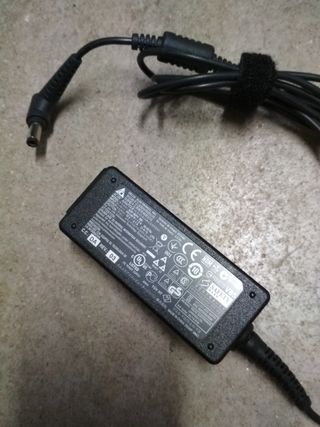 Acer fuente alimentación portátil