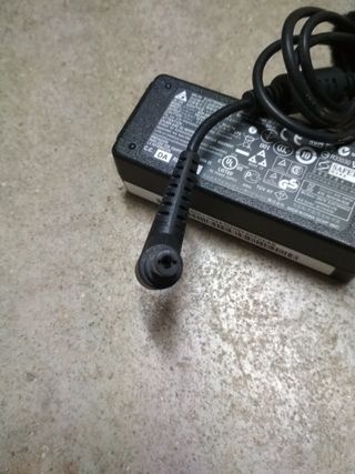 Acer fuente alimentación portátil