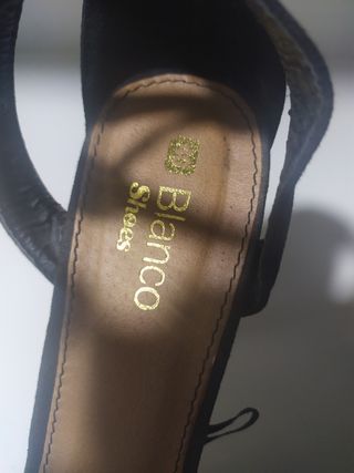 Zapato de tacón marca blanco