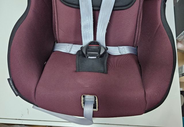 Britax romer max way plus burgundy red