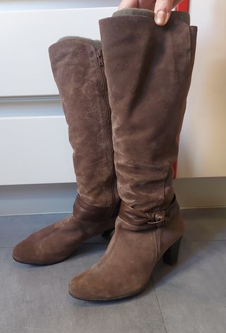 Botas altas de tacón medio