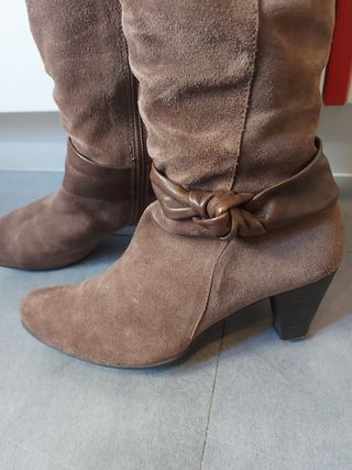 Botas altas de tacón medio