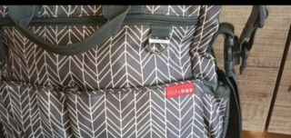 Bolsa bebe marca SKIP HOP