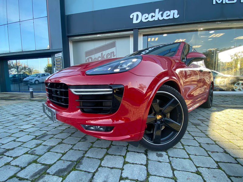 Porsche Cayenne 2017 - foto 1