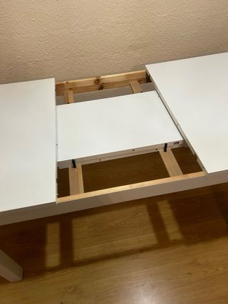 Mesa y sillas