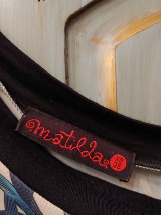 Bluson hombro desigual de Matilda