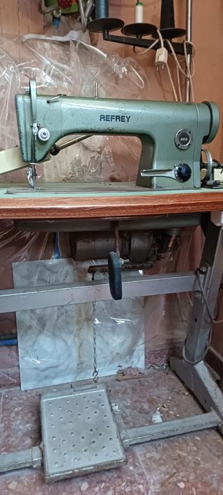 Maquina de Aparar REFREY