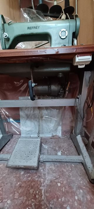Maquina de Aparar REFREY
