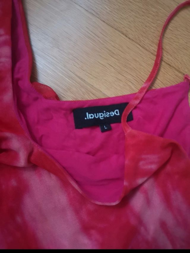 Camiseta desigual tallaL