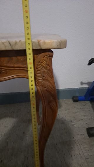 Mesa auxiliar tapa marmol