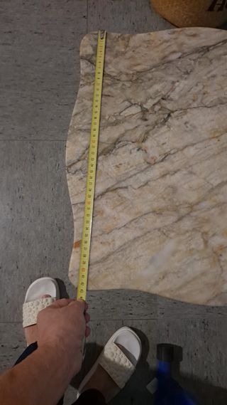 Mesa auxiliar tapa marmol