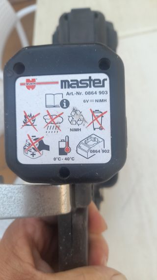 Wurth .pistola de clavos . A GAS 