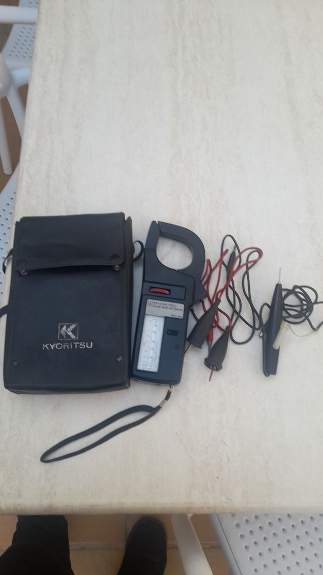 Comprobador pinza eléctrica vintage