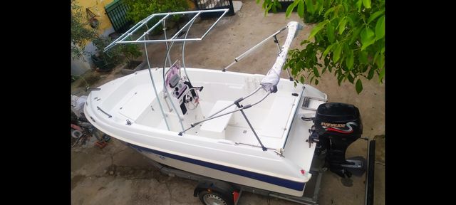 Barco, motor y remolque