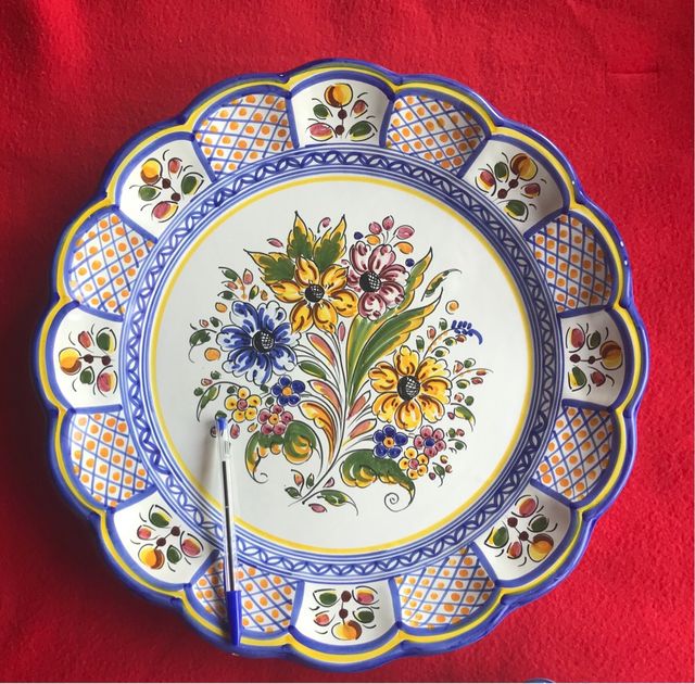 Platos decorativos. 40 ctm. de diámetro. GONFER