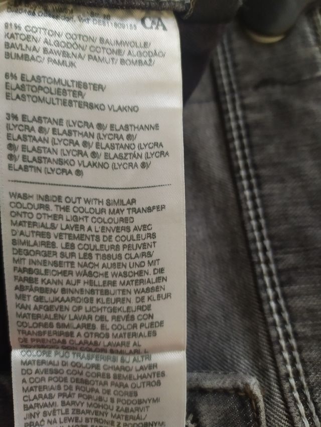 Pantalones vaqueros grises