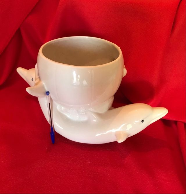 Macetero blanco brillo con delfines