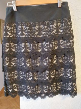 Falda de encaje, negra