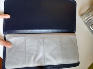 Tarjetero con 16 hojas de 4 tarjetas