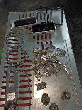 Caja Herramientas y + cosas Seat 850