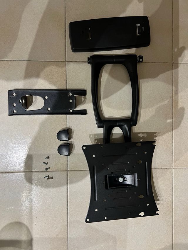 Staffa a muro per televisori