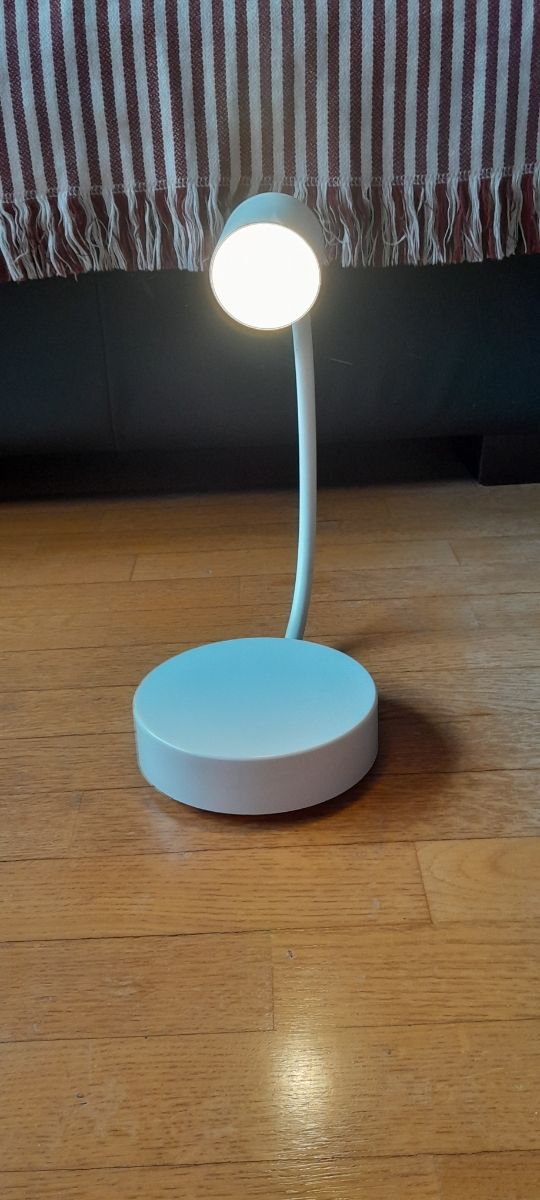 Lamparilla mesa luz led flexible sin cable