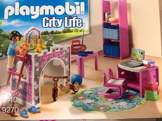 Playmobil habitación infantil.