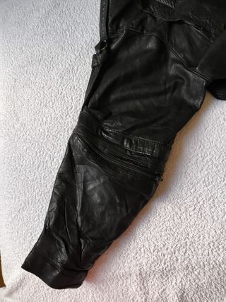 CAZADORA CUERO MOTERO NEGRA TALLA GRANDE 48/50