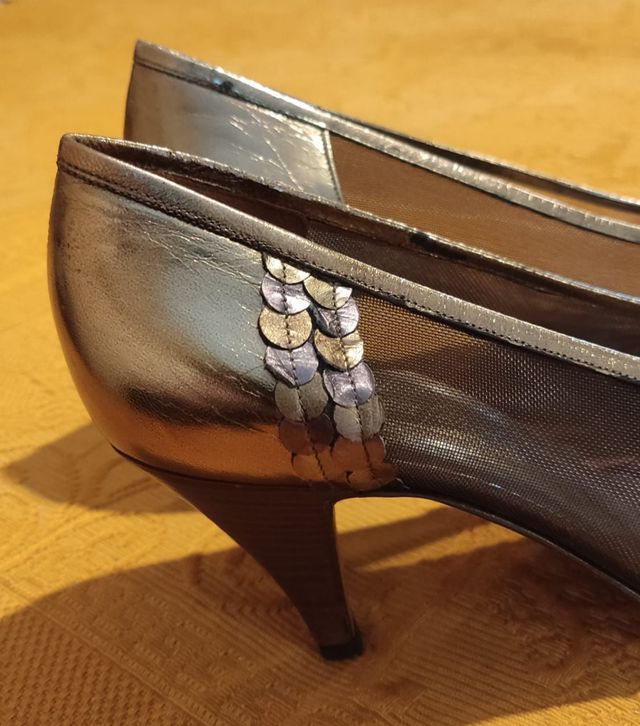 Scarpe bronzo in pizzo e paillettes