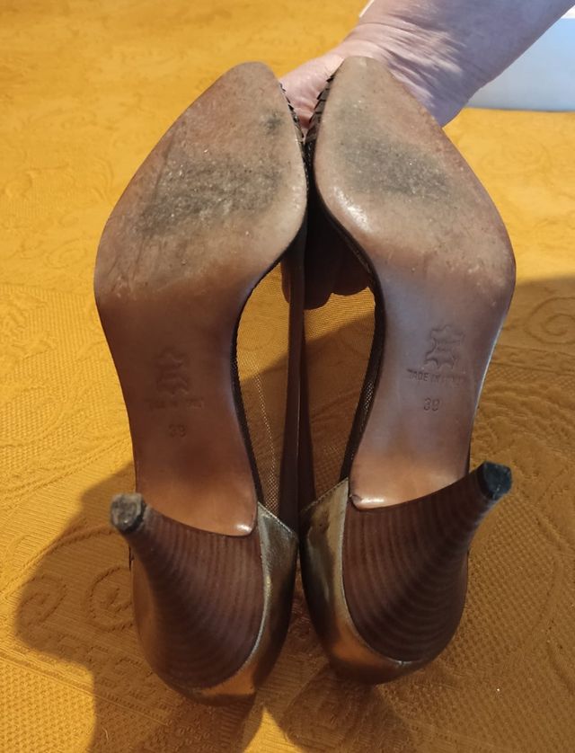 Scarpe bronzo in pizzo e paillettes