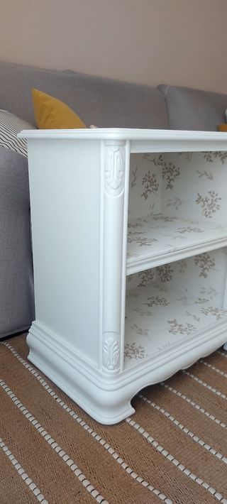 Mesa auxiliar restaurada