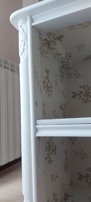 Mesa auxiliar restaurada