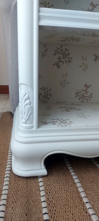 Mesa auxiliar restaurada